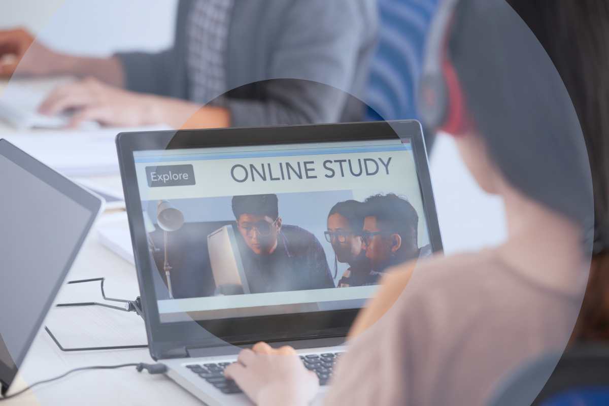 How to Successfully Launch an Online School